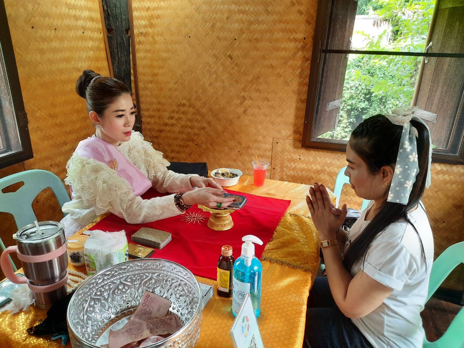 ดูดวงการกุศล